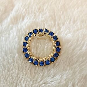 Yellow Gold Sapphire Brooch